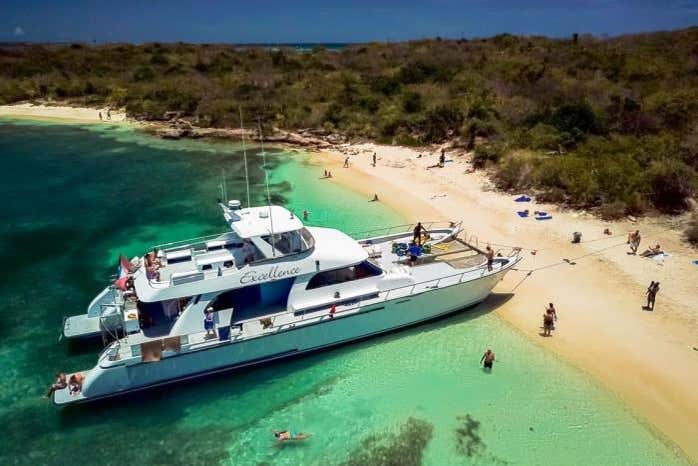 Visit paradisiacal beaches