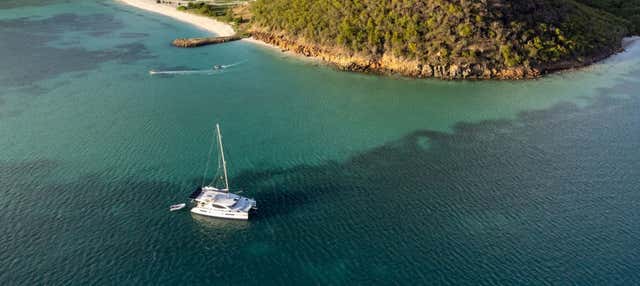 Paseo en catamarán por la isla de Antigua