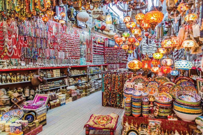 Visit the vibrant Dirah souk