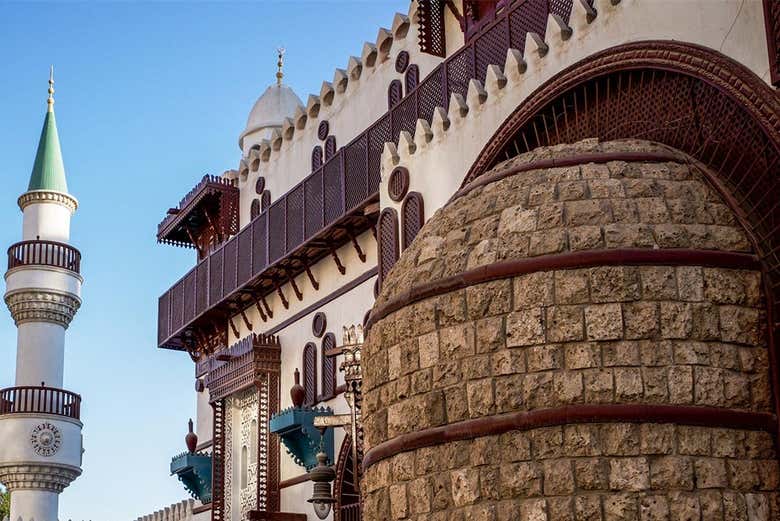 Fachadas antiguas de la bonita ciudad de Yeda