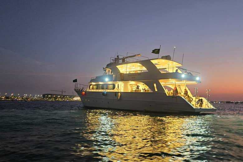 Contemplando el litoral de  Yeda con  la luz del atardecer