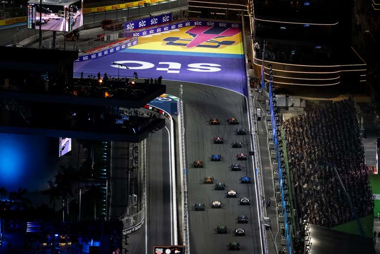 Você irá desfrutar de uma emocionante corrida noturna