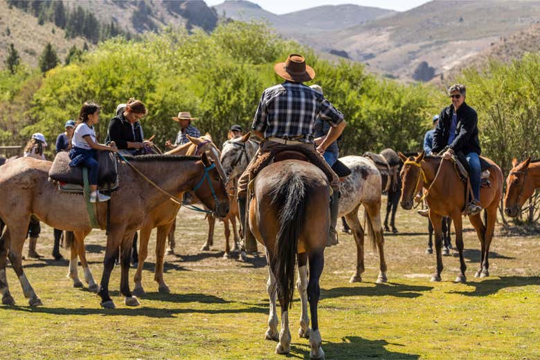 Antes de iniciar el paseo a caballo por La Fragua