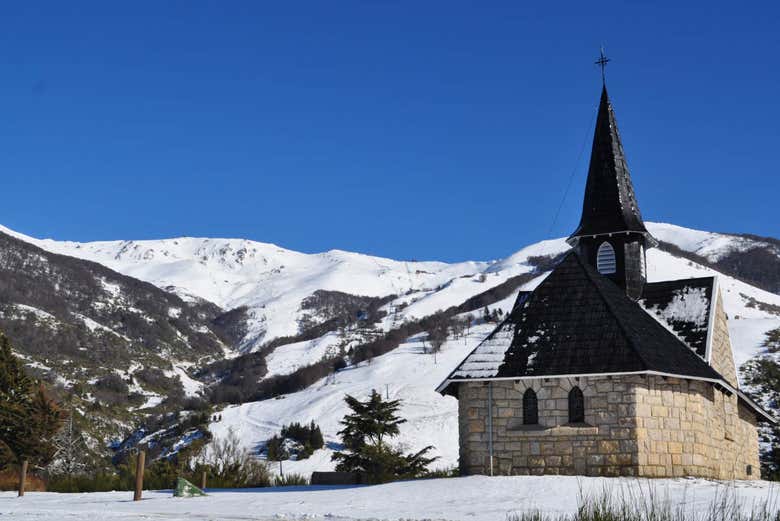 Snow-topped mountains at Cerro Catedral