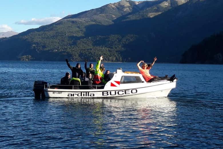 Embarcação de apoio aos mergulhadores