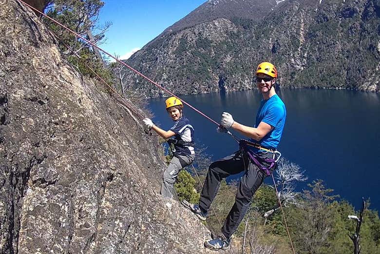 Descente en rappel dans les montagnes de Brazo Tristeza