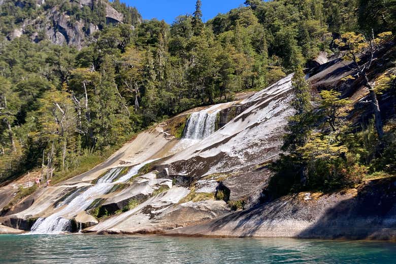 Admire a waterfall in the lakes of Bariloche