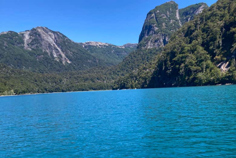 Enjoy incredible views of the lakes of Bariloche