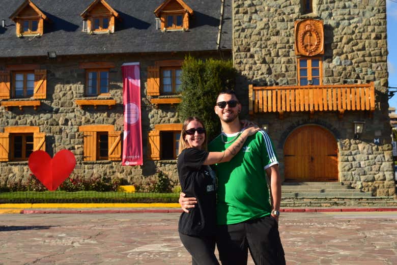 Di fronte al Centro Civico di Bariloche