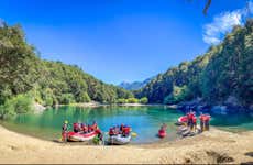 Rafting en la zona fronteriza del río Manso