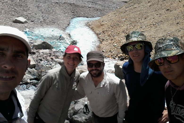 Foto grupal junto al Arroyo Turquesa