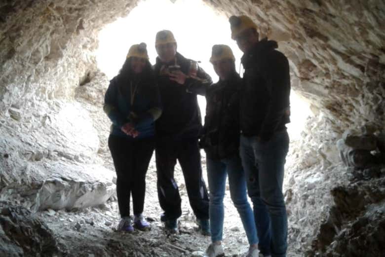 Visitando las antiguas minas de Bentonita