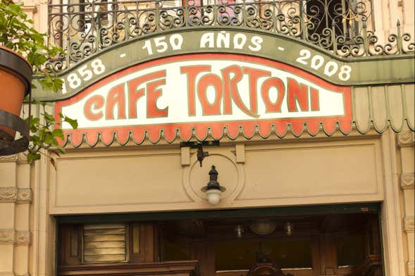 Espectáculo de tango en el Café Tortoni