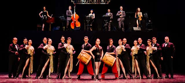 Espetáculo no teatro Tango Porteño