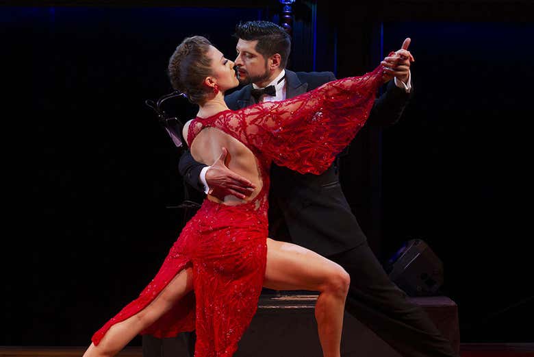 Bailando tango