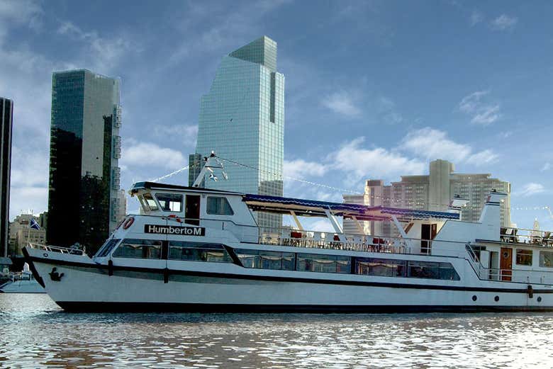 Passeio de barco pelo Rio da Prata