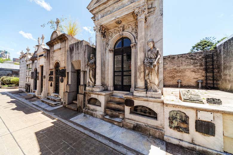 Walk around La Recoleta