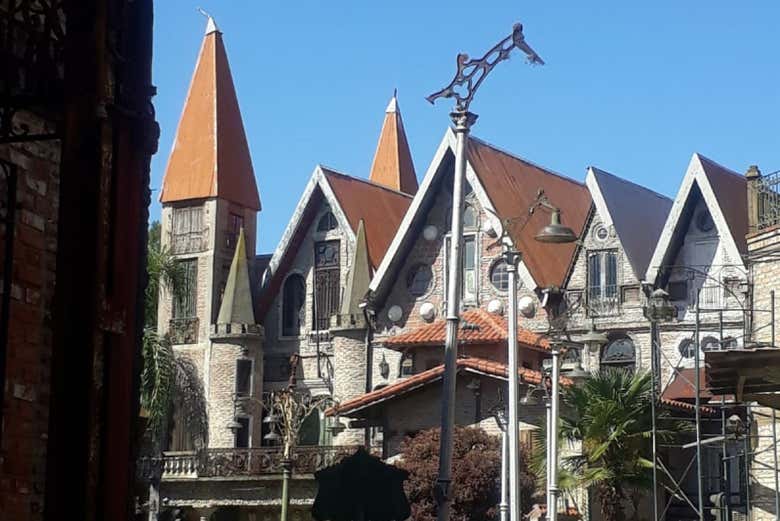 Campanópolis se destaca por sua arquitetura diferenciada