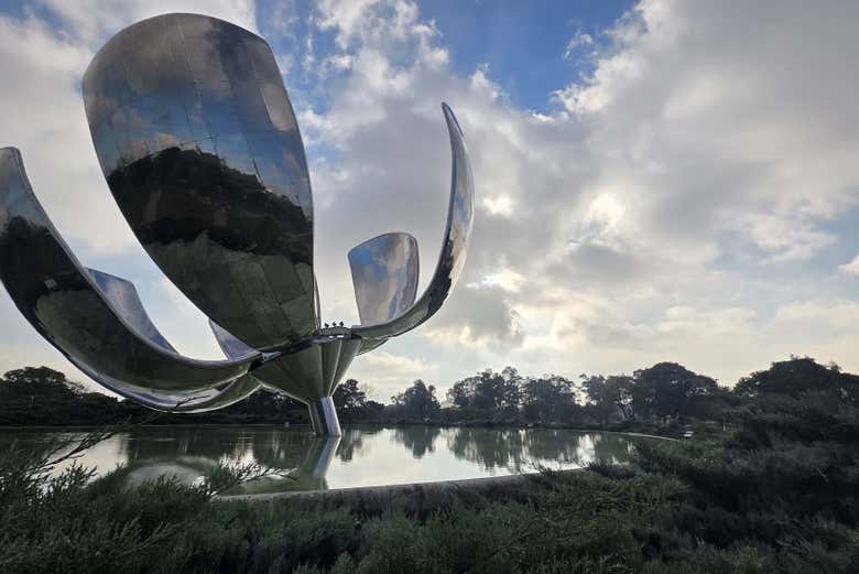 Floralis Genérica, en la Plaza de las Naciones Unidas