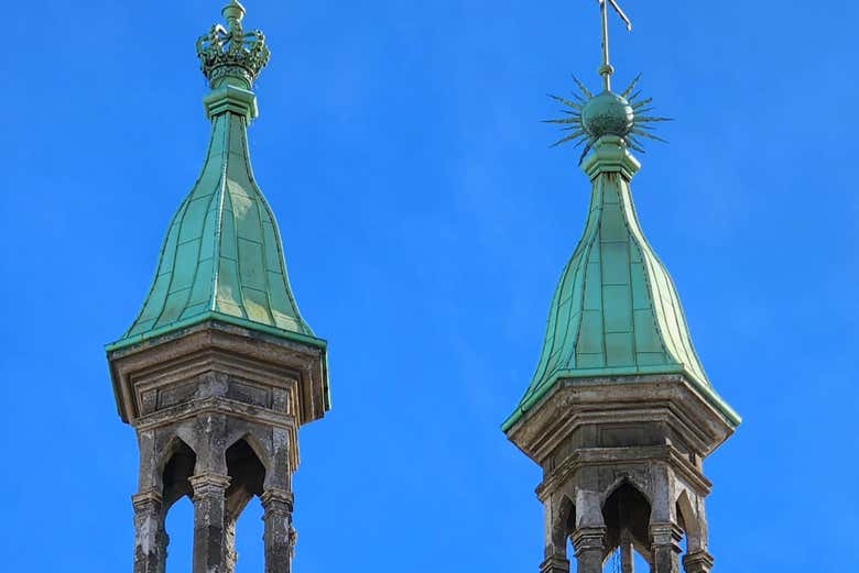 Les deux coupoles en bronze