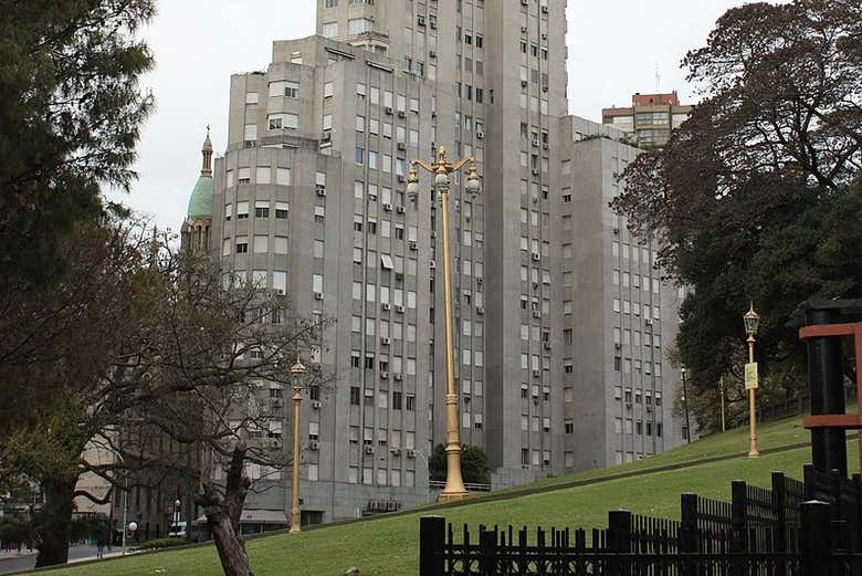 O imenso edifício Kavanagh
