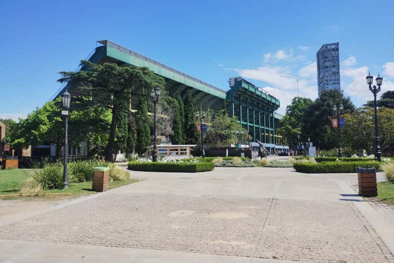 Acceso principal al estadio Campo de Polo Argentino 