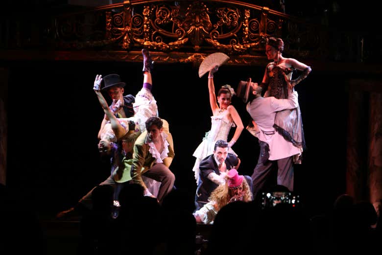 Dancers at Teatro Carlos Gardel
