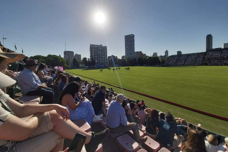 Presenciando un partido del Abierto de Palermo