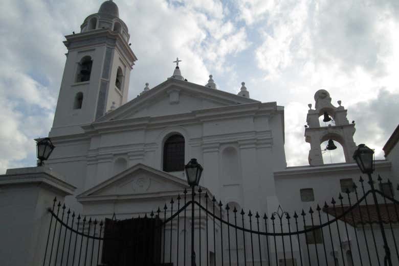 Facciata della chiesa del Pilar