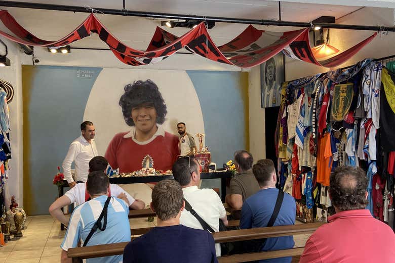 En el santuario de Diego Maradona