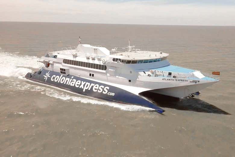Ferry entre Colonia del Sacramento y Buenos Aires