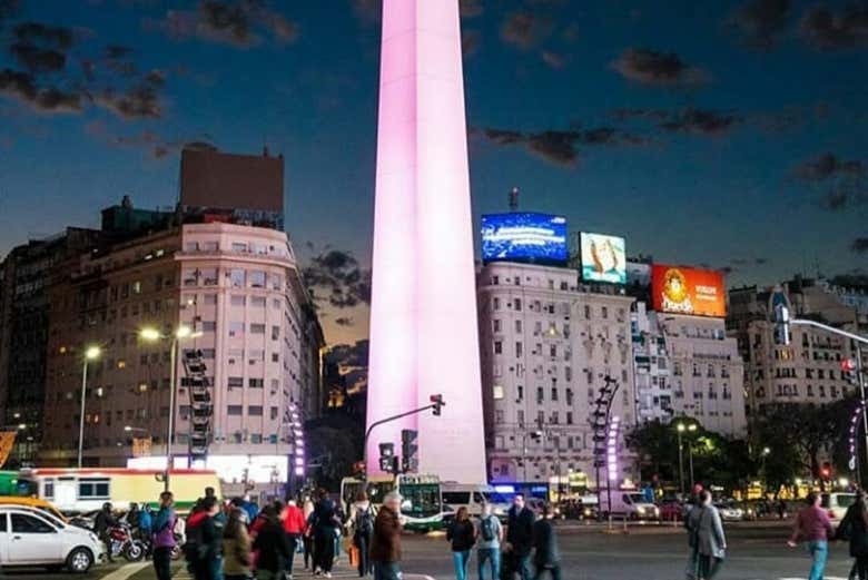 O Obelisco de Buenos Aires à noite