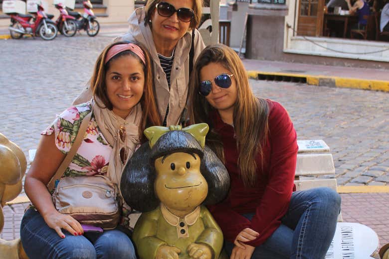 Posando com a Mafalda