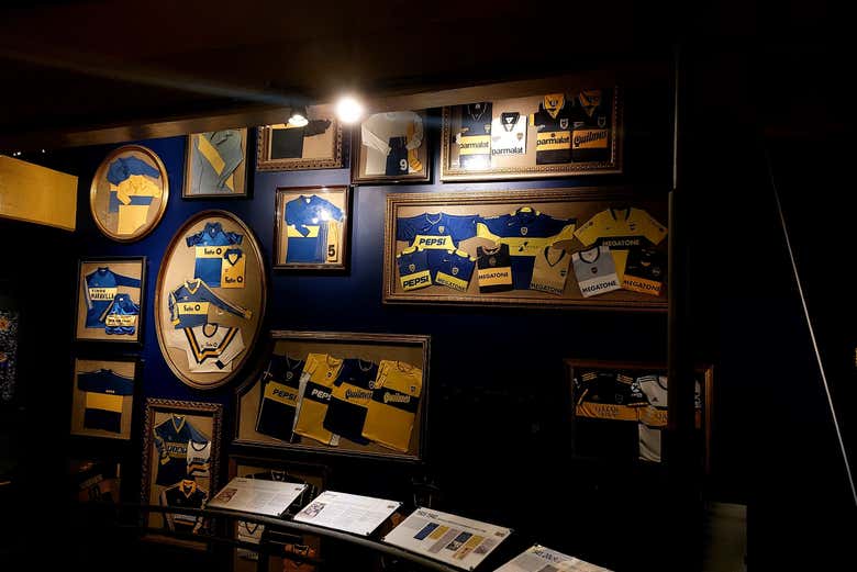 Exposición de camisetas históricas de Boca Juniors