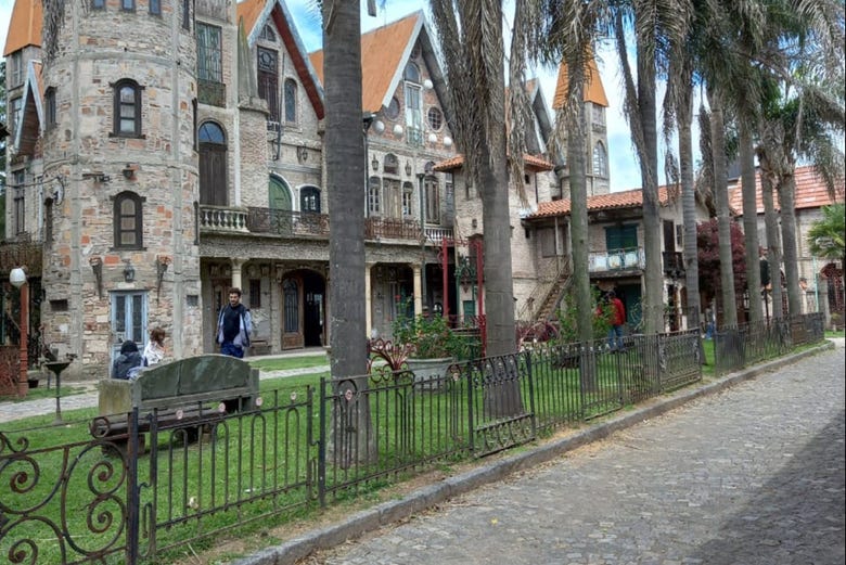 Una de las calles principales de Campanópolis