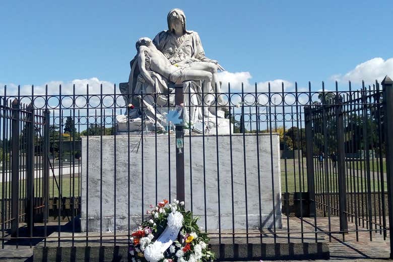 Replica della pietà di Michelangelo