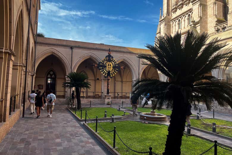 Visitando o claustro