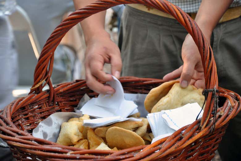 Podréis probar las tortas fritas y pastelitos