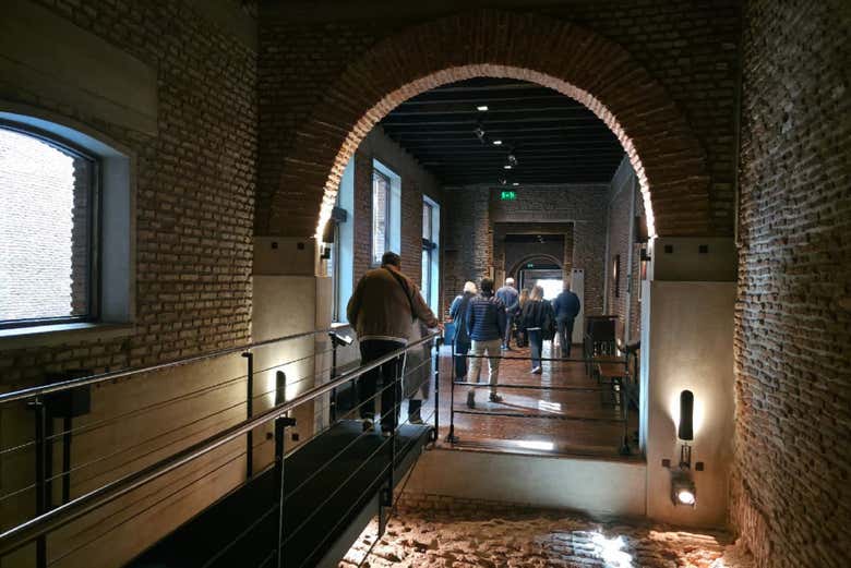 El aljibe y la estructura colonial de la casa