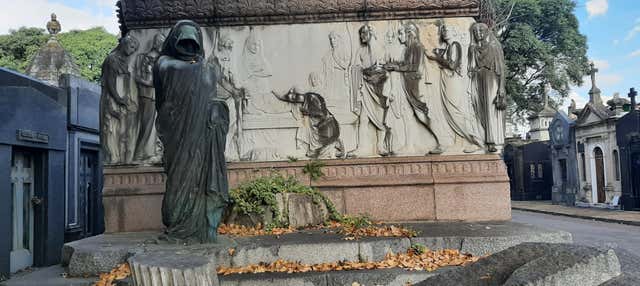 Tour por el Cementerio de la Chacarita