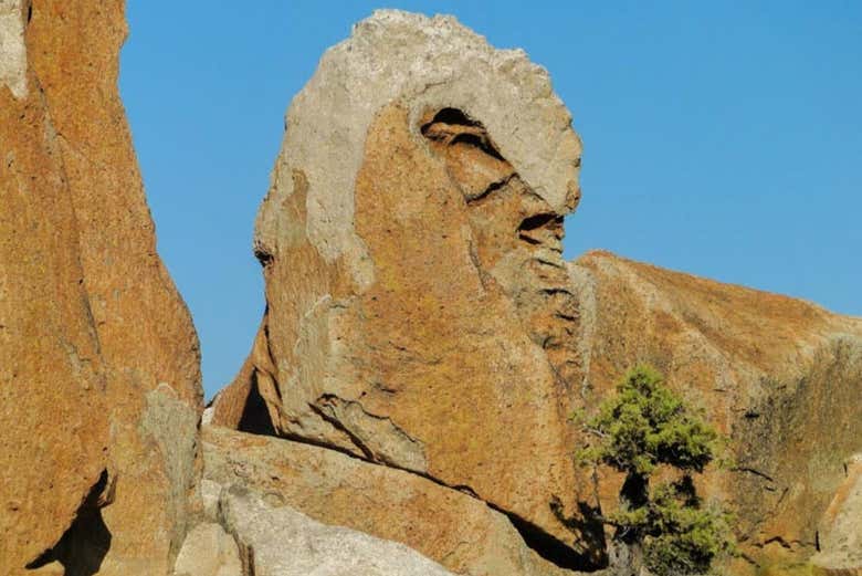 De curieuses formations rocheuses