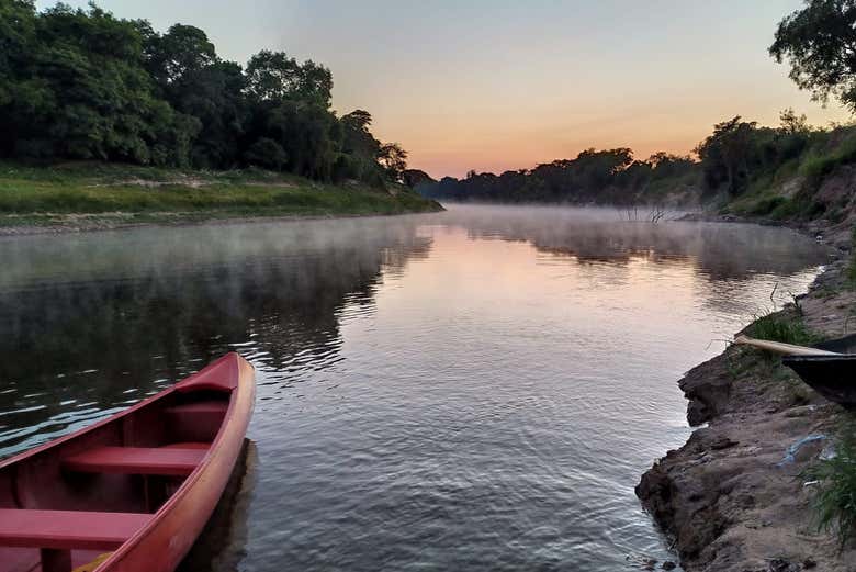 Vistas del río Pilcomayo desde la embarcación
