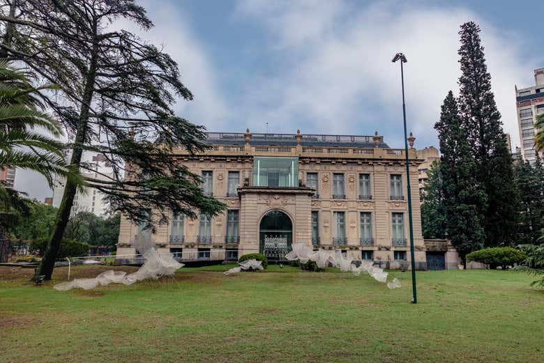 Palacio Ferreyra, sede el Museo de Bellas Artes "Evita"