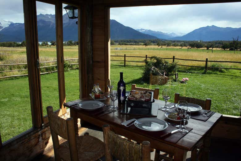 Patagonian lunch at the Nibepo Aike ranch