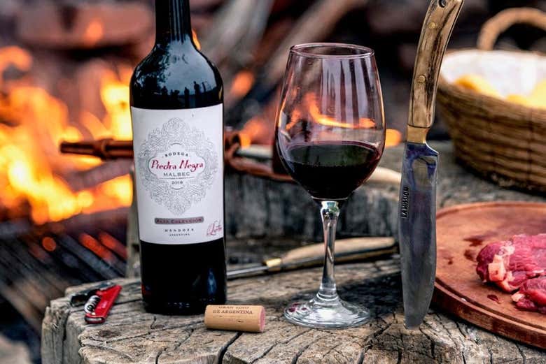 Assaporando un bicchiere di vino