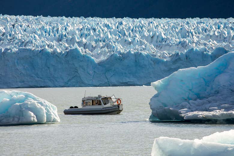 Sailing next to the Perito Moreno Glacier
