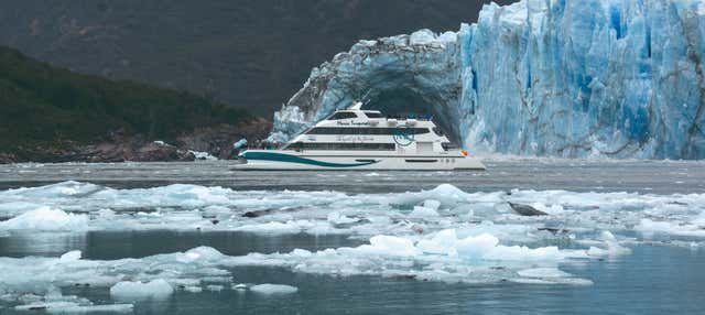 Barco y senderismo por el Parque de los Glaciares con comida