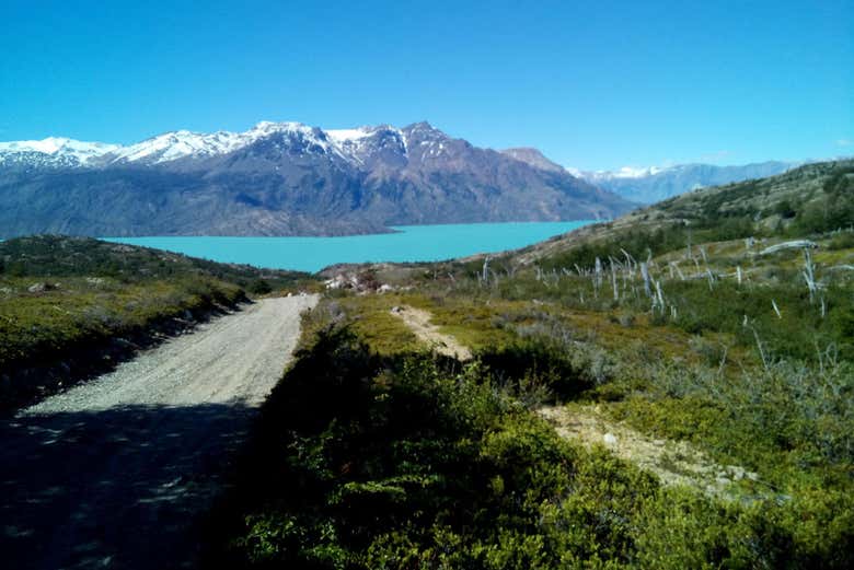 A track on the trekking route