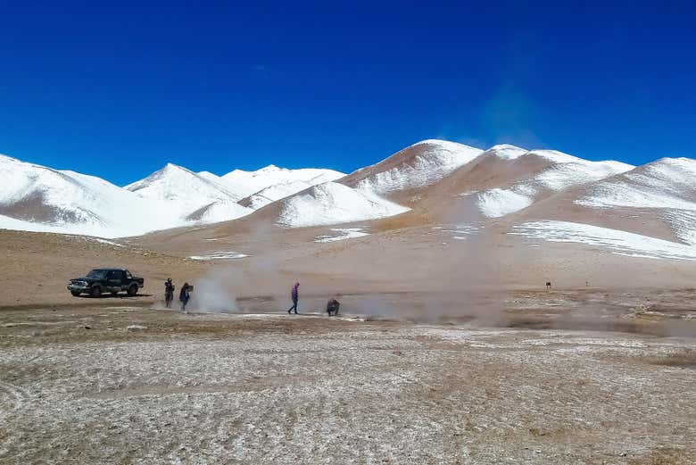 Visitando las fumarolas del volcán Galán