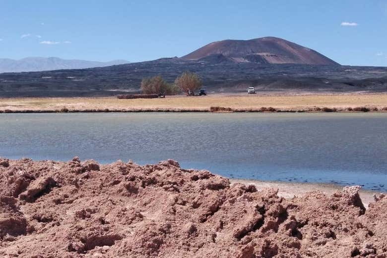 Lagoa do vulcão Carachi Pampa